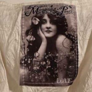 Magnolia Pearl Cream Tee with Vintage GraphicsWAP Do NOT Buy!!!